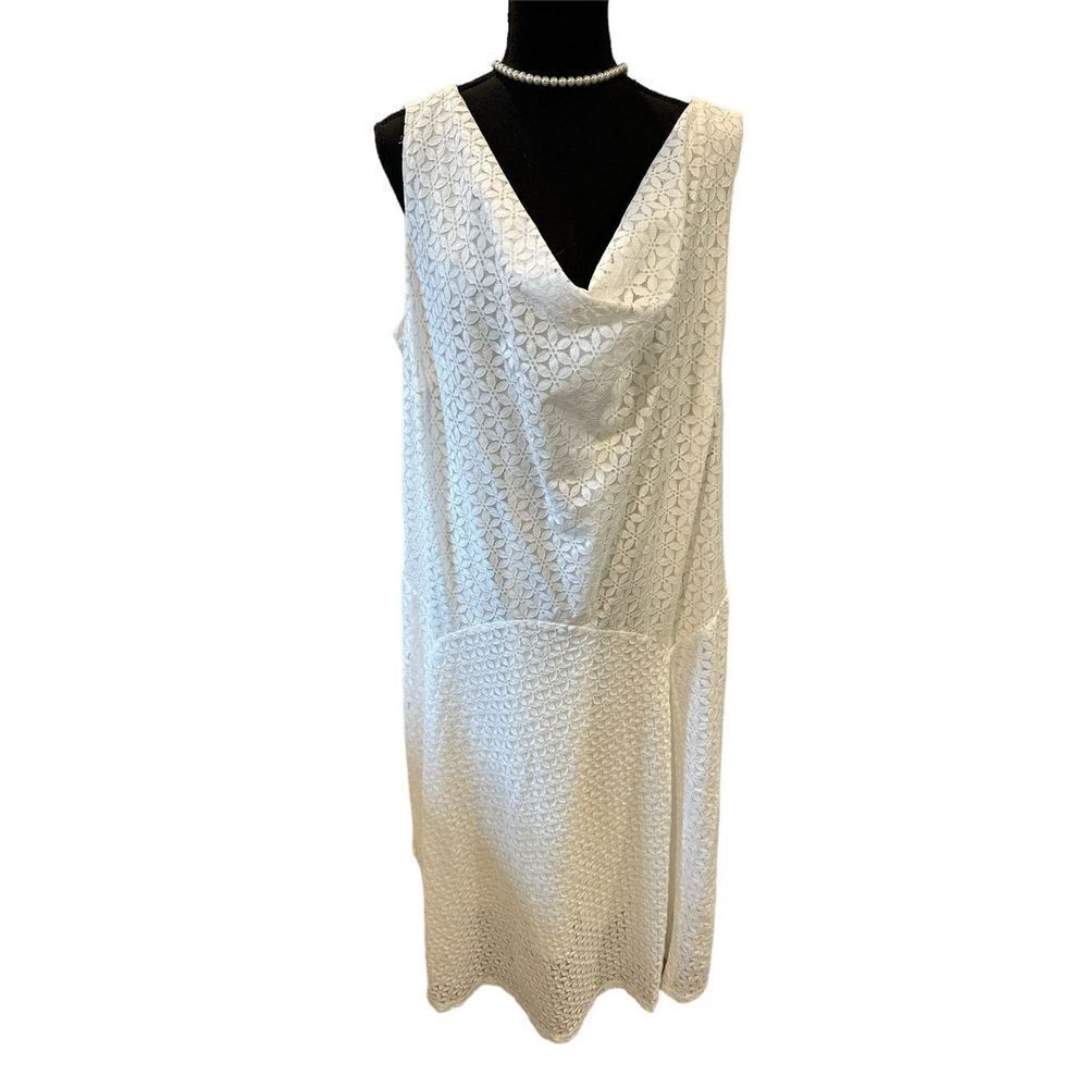 Sleeveless Lace Dress/Signature by Robbie Bee